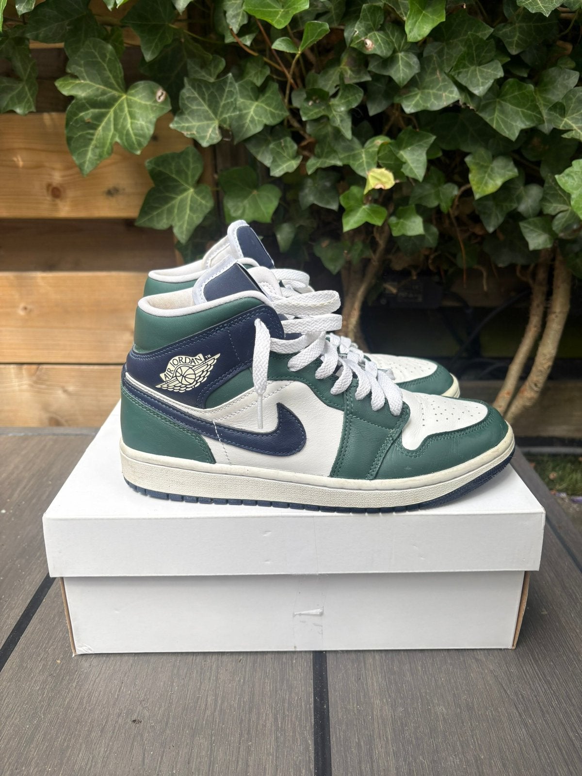 Nike jordan 1 noble green, Kleding | Heren, Schoenen, Ophalen of Verzenden, Zo goed als nieuw, Overige kleuren