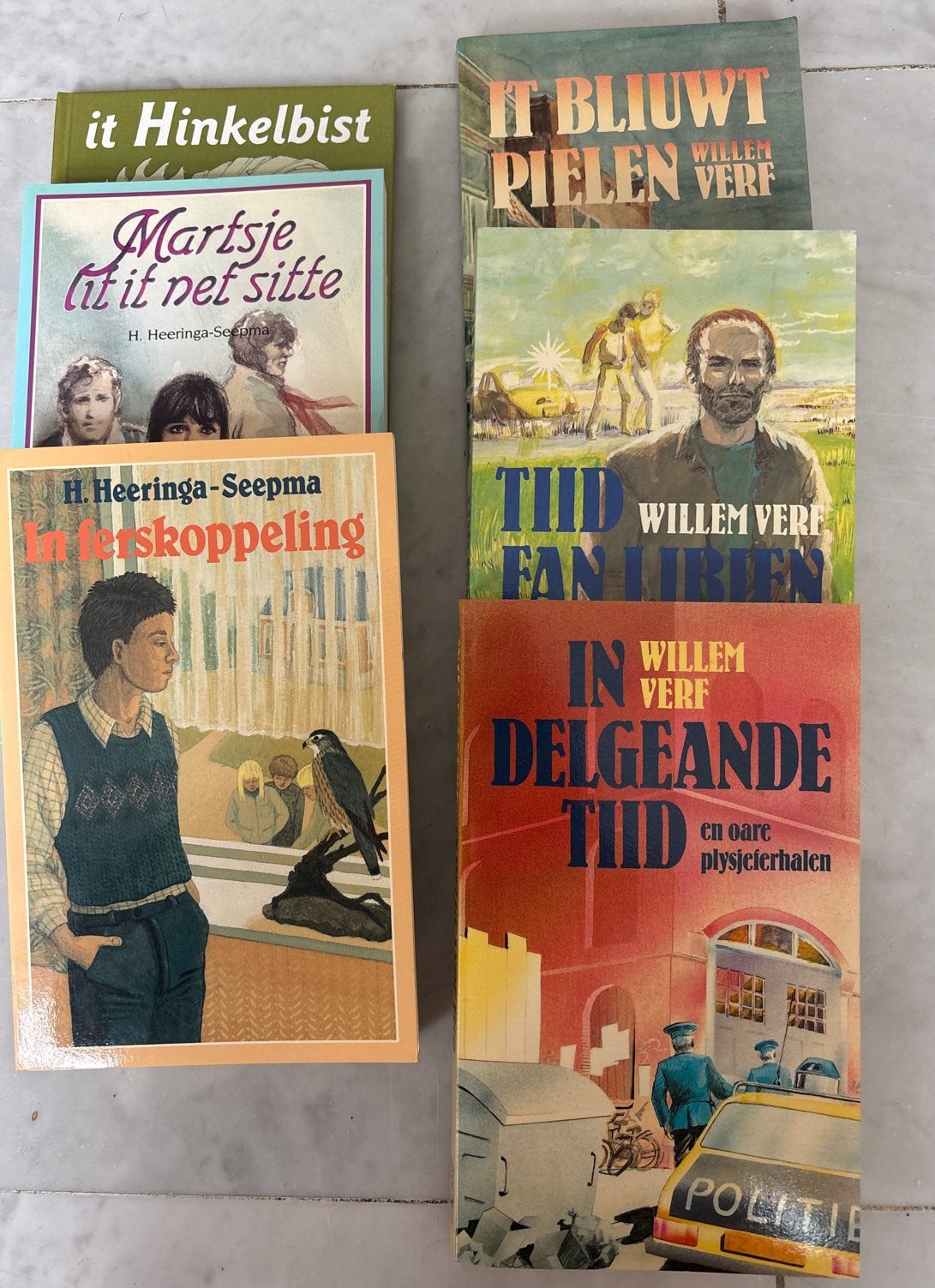 6 Friese boeken - h.heeringa-seepma en Willem Werf, Ophalen of Verzenden, Gelezen