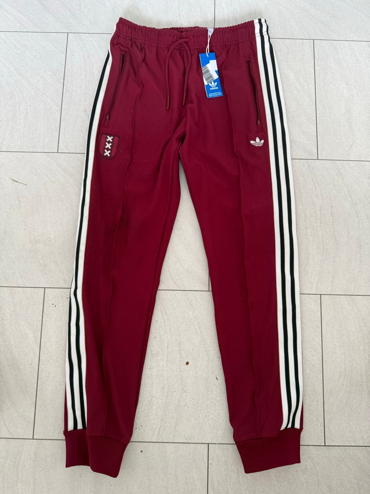 Adidas Amsterdam Anniversery Broek Maat M Nieuw met kaartjes, Kleding | Heren, Sportkleding, Ophalen of Verzenden, Nieuw, Maat 48/50 (M)