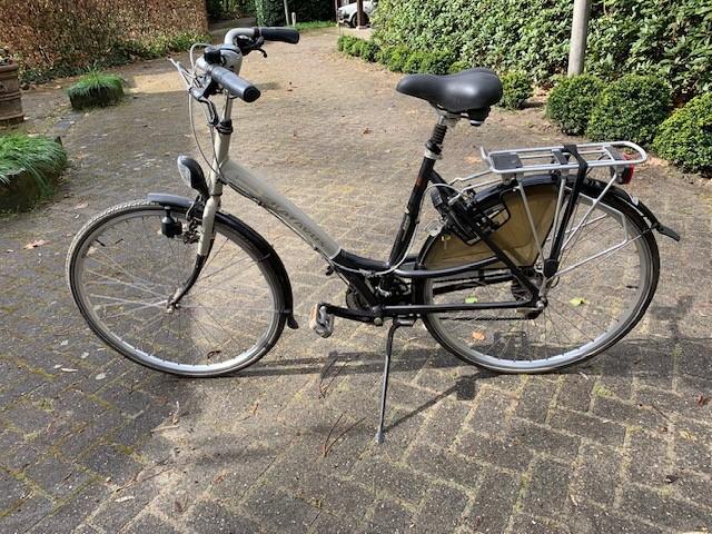 Damesfiets Batavus, Ophalen, Gebruikt, Velgrem, Versnellingen