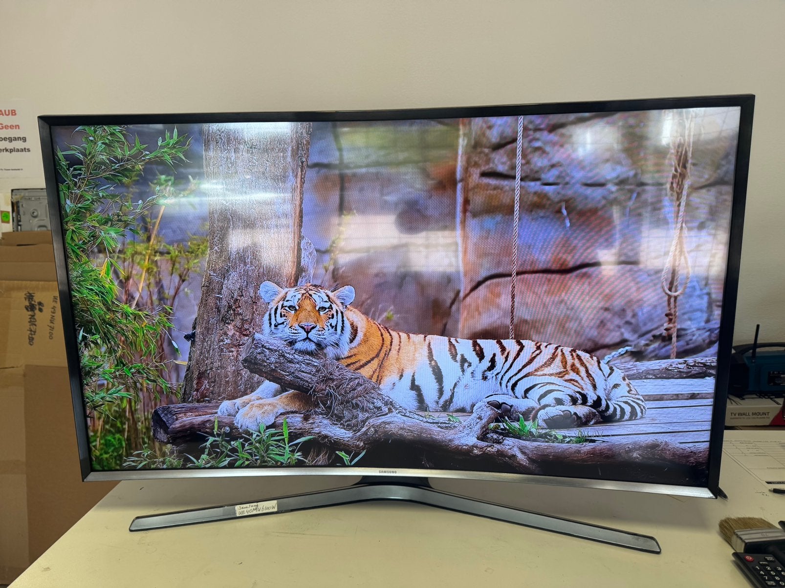 Samsung UE40J6370SU, Ophalen, Show Tv Hengelo, Info@show-tv.nl, Zo goed als nieuw