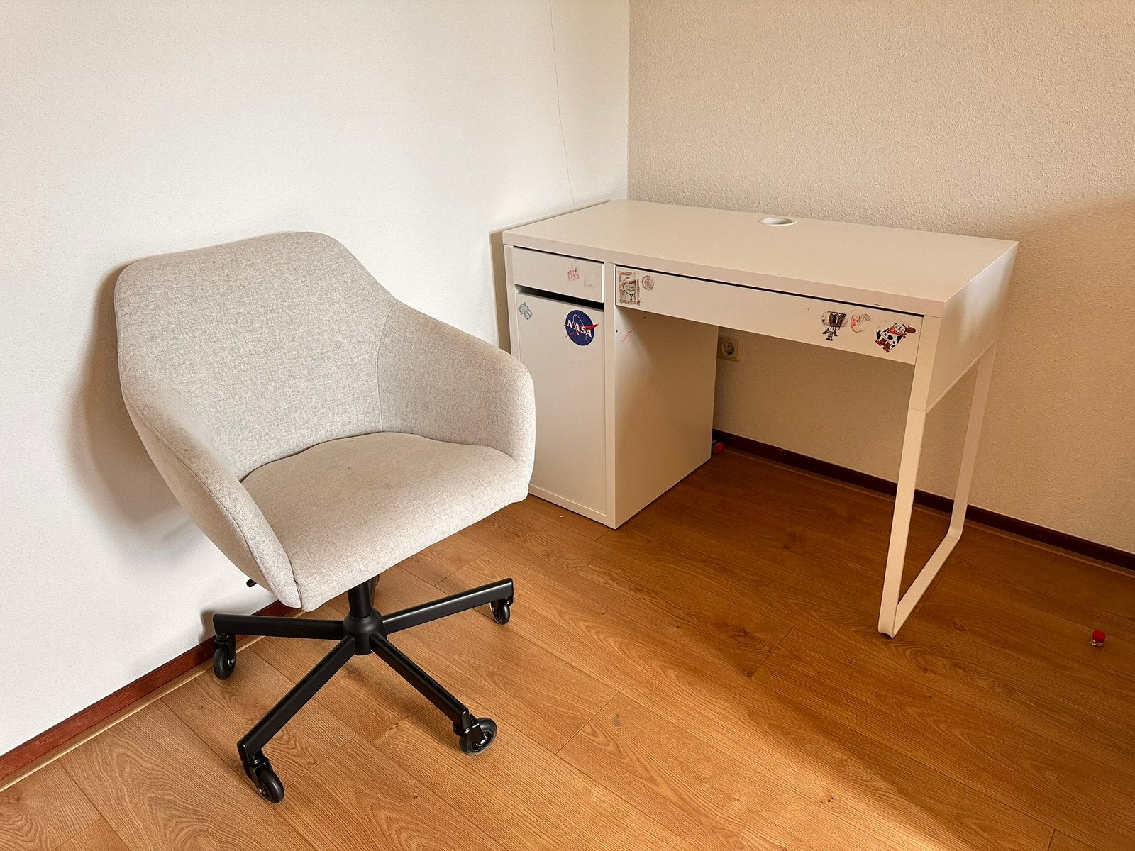 Kids desk and chair, Ophalen, Gebruikt