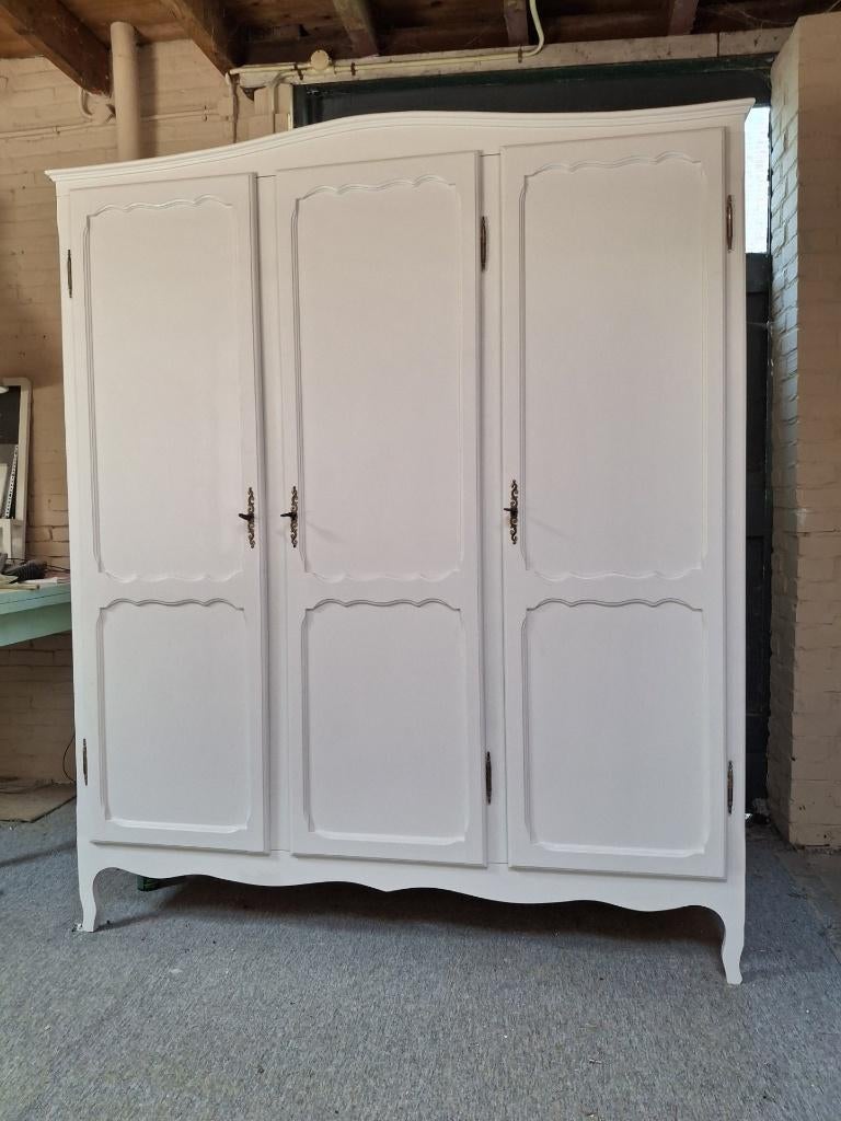 brocante Queen ann kledingkast, Kinderen en Baby's, Kinderkamer | Commodes en Kasten, Ophalen, Kast, 50 tot 70 cm, 105 cm of meer