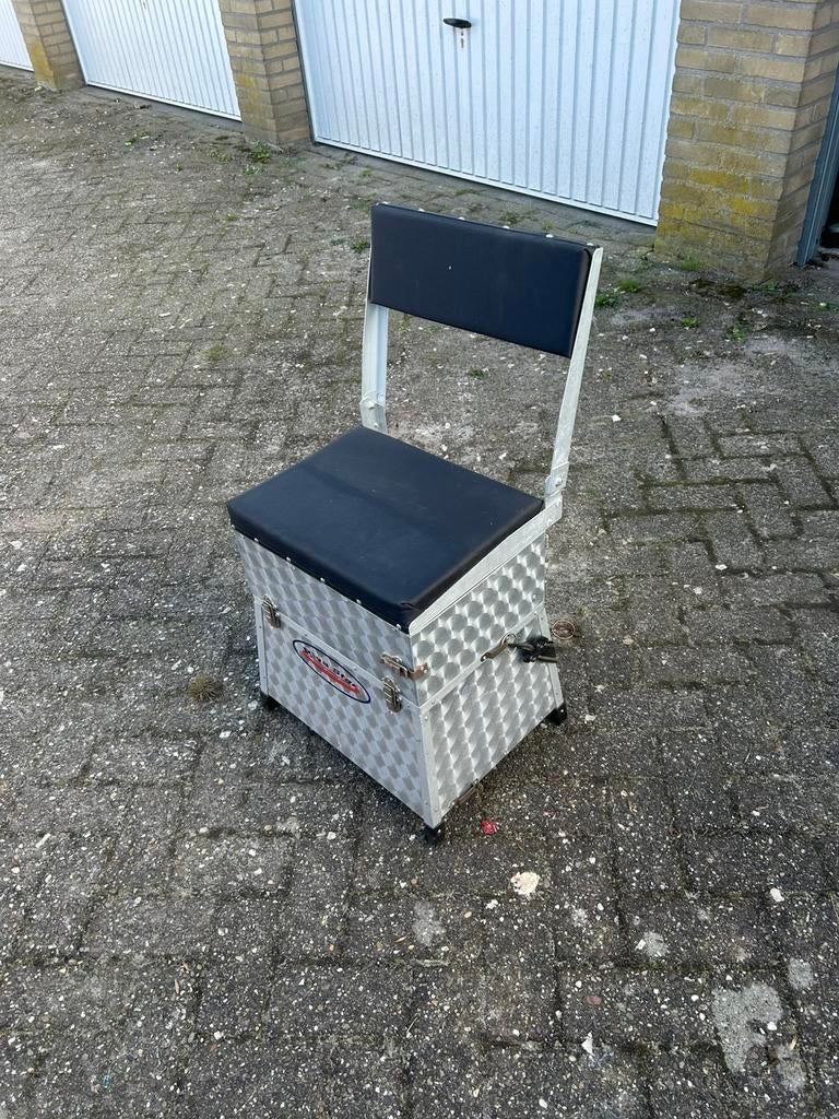 Viskoffer zitje aluminium, Ophalen, Gebruikt, Koffer of Tas