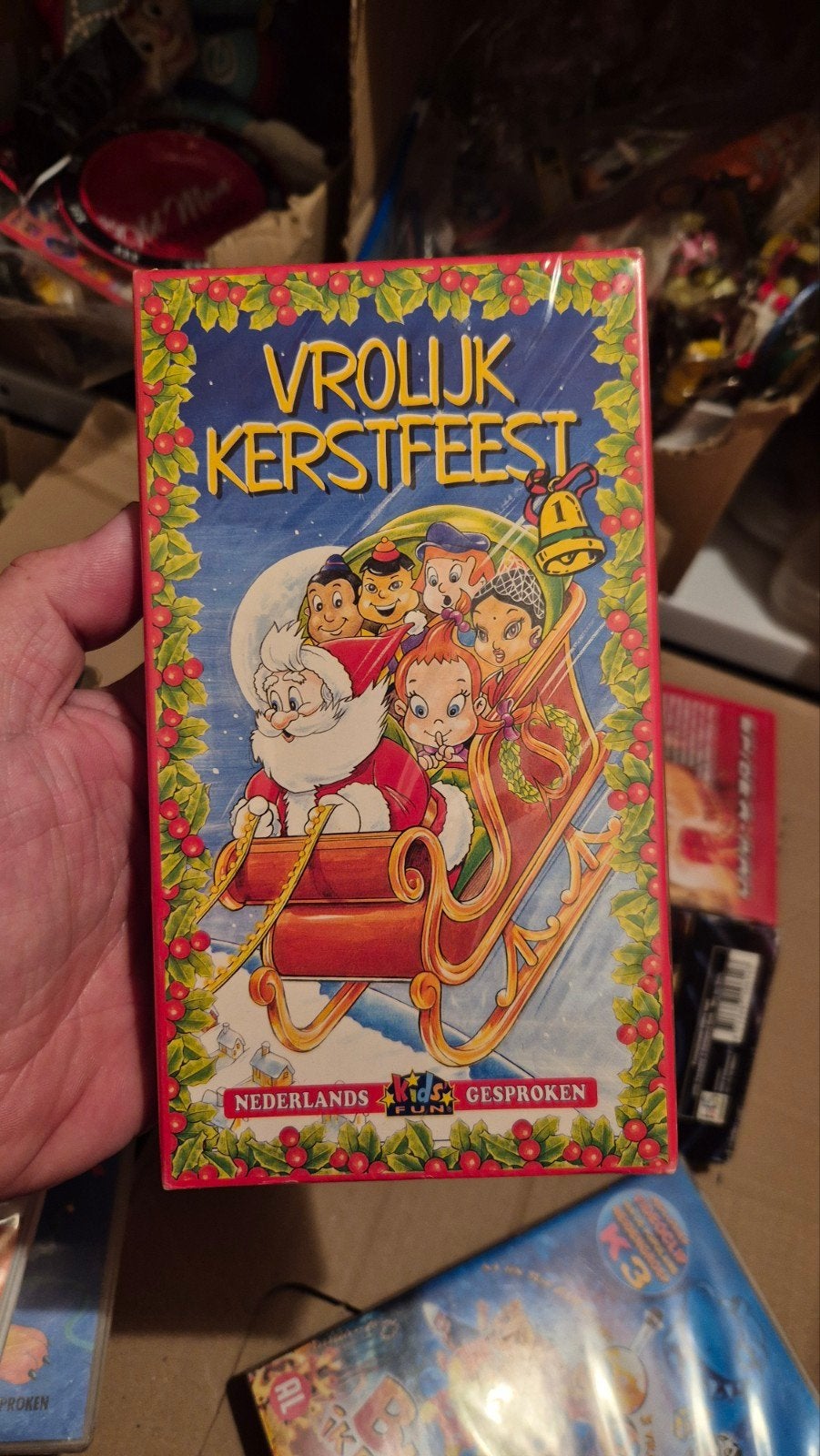 Vrolijk Kerstfeest VHS - Nederlands Gesproken (Sealed), Cd's en Dvd's, Ophalen of Verzenden
