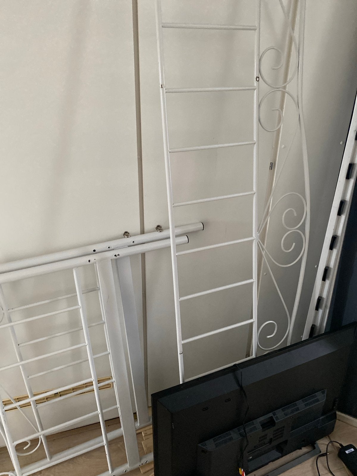 GRATIS !!Bed z.s.m. ophalen in Etten-Leur, Ophalen, Gebruikt, Eenpersoons, Wit