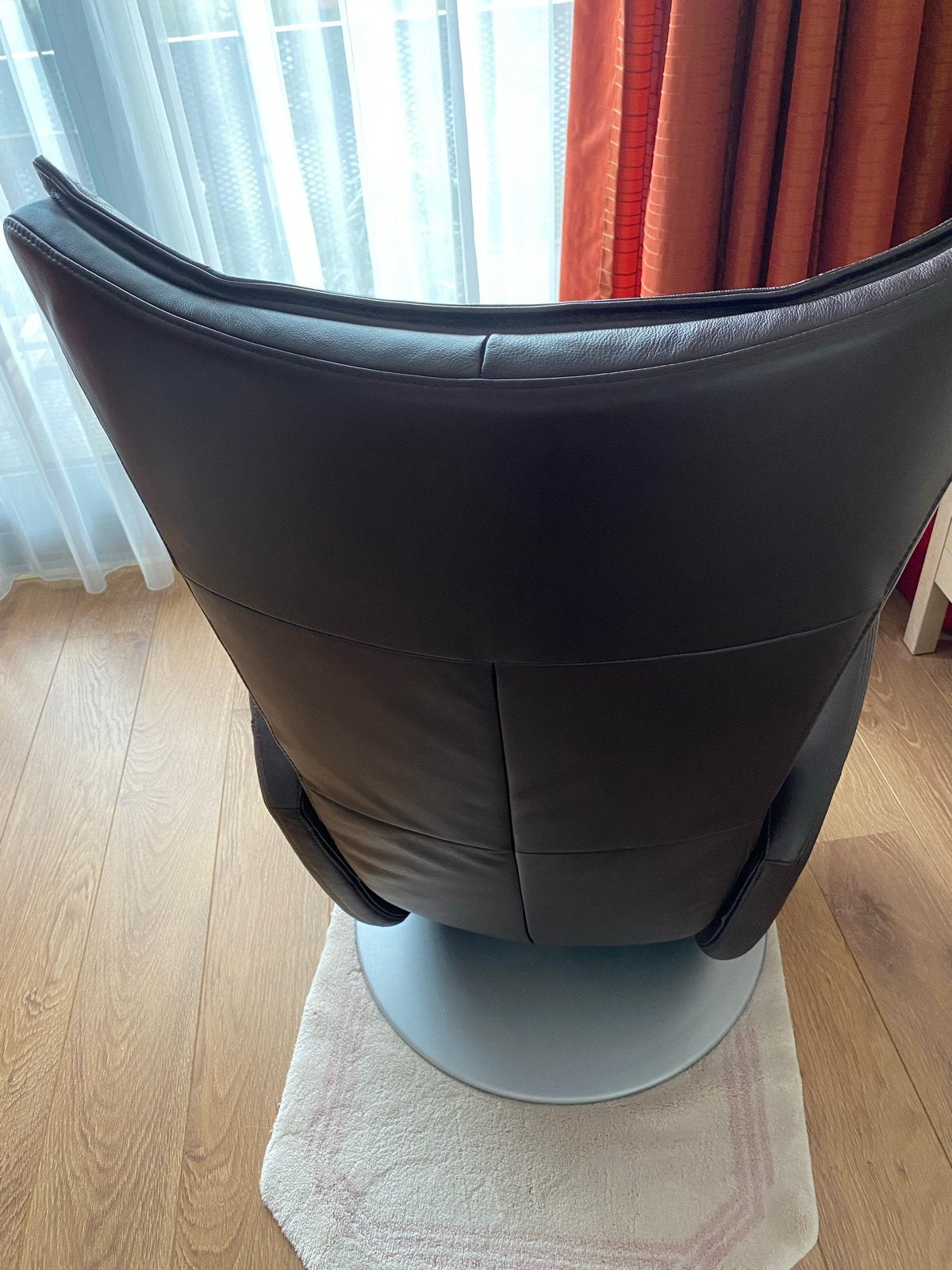 Foto 4 van Relaxfauteuil - Bruin leder draaibaar