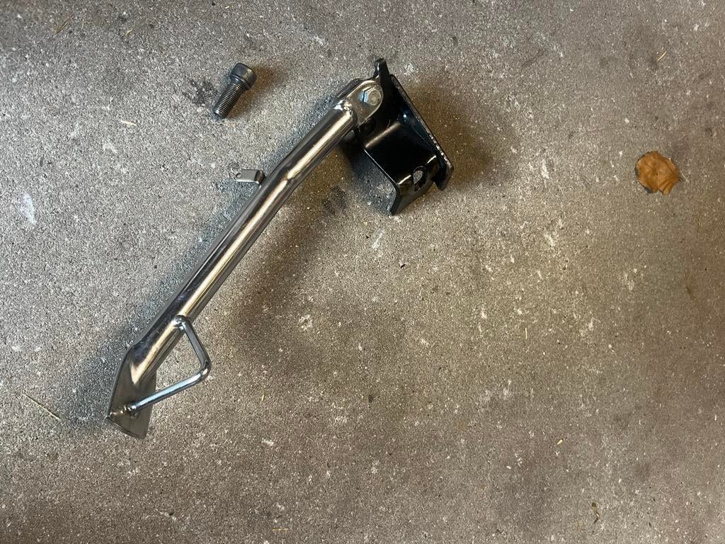 Zijstandaard Yamaha Aerox nieuwstaat inclusief bout, Ophalen of Verzenden, Zo goed als nieuw, Overige typen, Yamaha