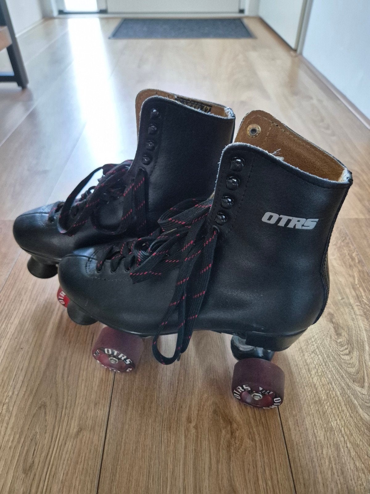 OTRS Roller Skates Maat 42 - Zwart, Ophalen, Gebruikt, Dames