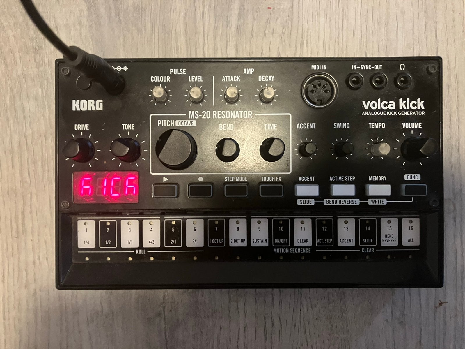 Korg, Volca Kick, Analogue Kick/Bass Generator, ZGAN, Ophalen of Verzenden, Zo goed als nieuw, Korg