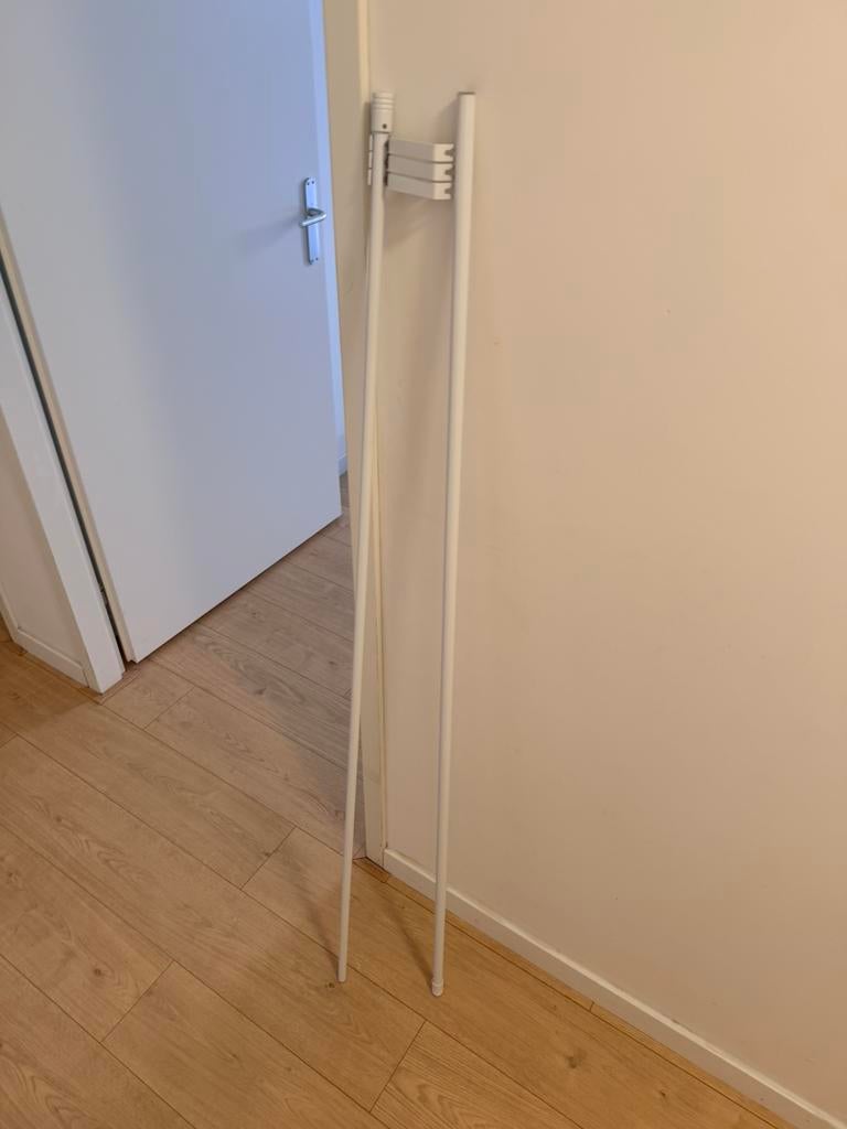 White curtain rod ( gordijnroede) 160 to 300 cm. Jysk., Ophalen of Verzenden, Zo goed als nieuw