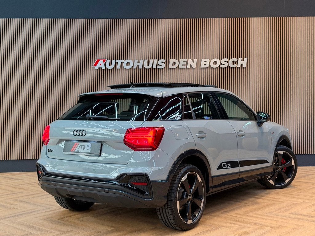 Audi Q2 35 TFSI S Line. Pano - Matrix - Ambiance - B&O - ACC, Auto's, Audi, 4 cilinders, 150 pk, Bedrijf, 690 kg
