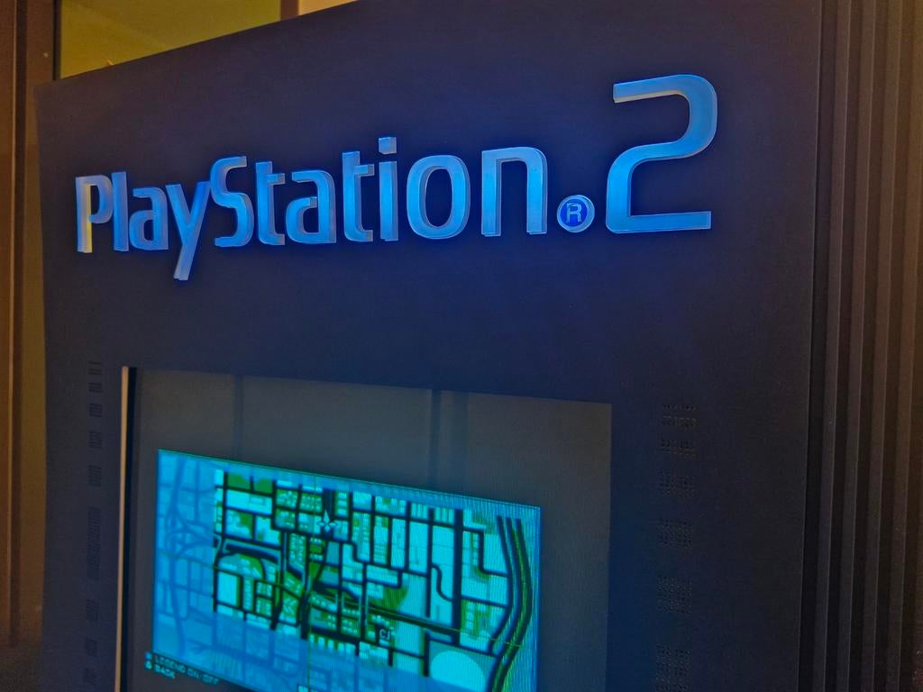 PlayStation 2 Kiosk - Uniek Display voor Gamers, Spelcomputers en Games, Spelcomputers | Sony PlayStation 3, Ophalen, Nieuw, Met 2 controllers