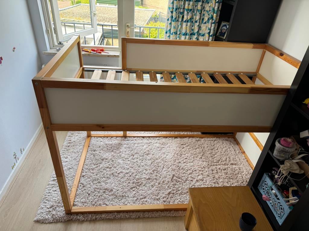 Ikea hoogslaper bed, lengte verkort naar 180cm, Huis en Inrichting, Slaapkamer | Bedden, Ophalen, Gebruikt, 90 cm, Eenpersoons