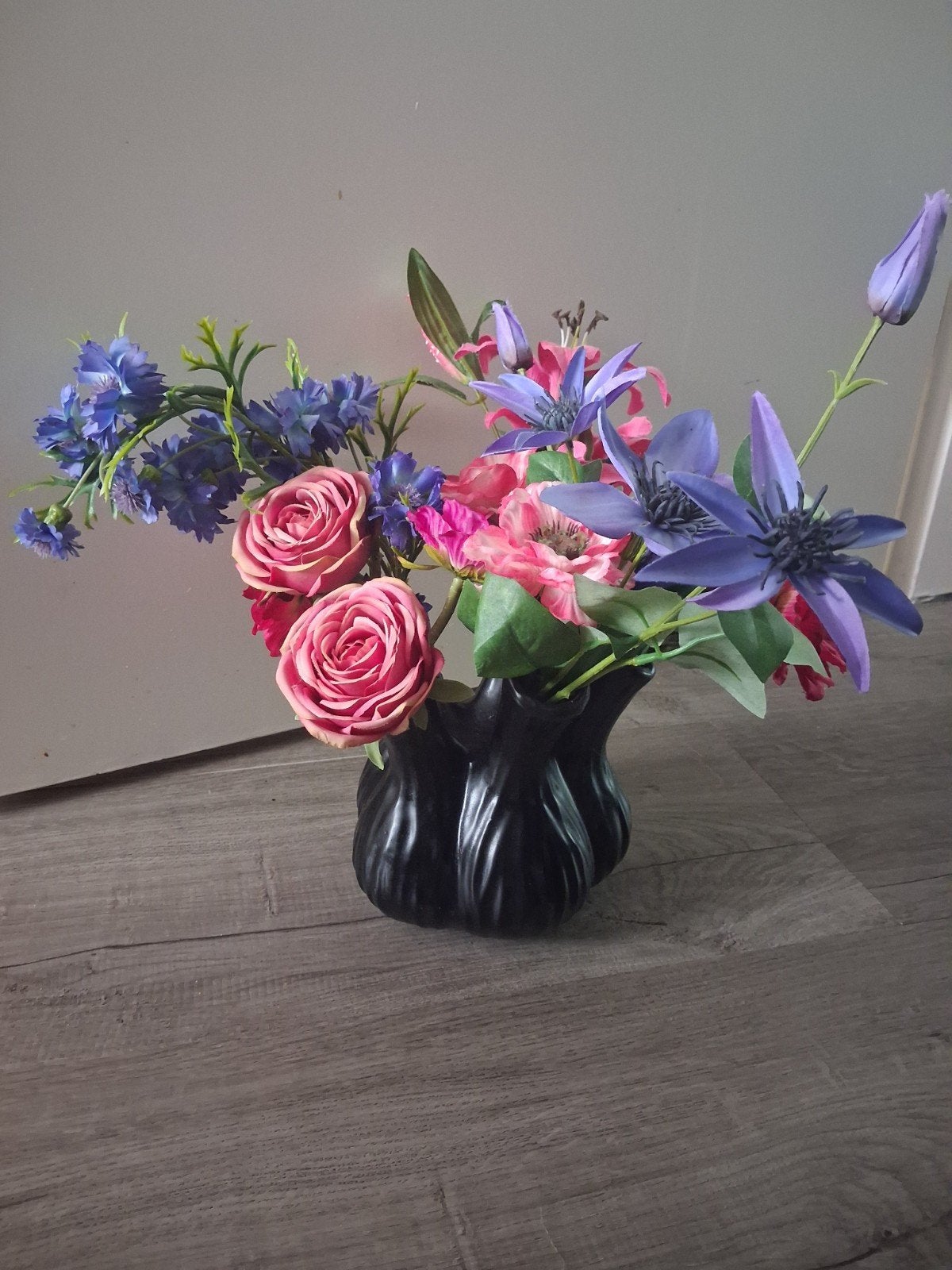 Kunstbloemen in tulpenvaas, Huis en Inrichting, Woonaccessoires | Kunstplanten en Kunstbloemen, Ophalen, Zo goed als nieuw
