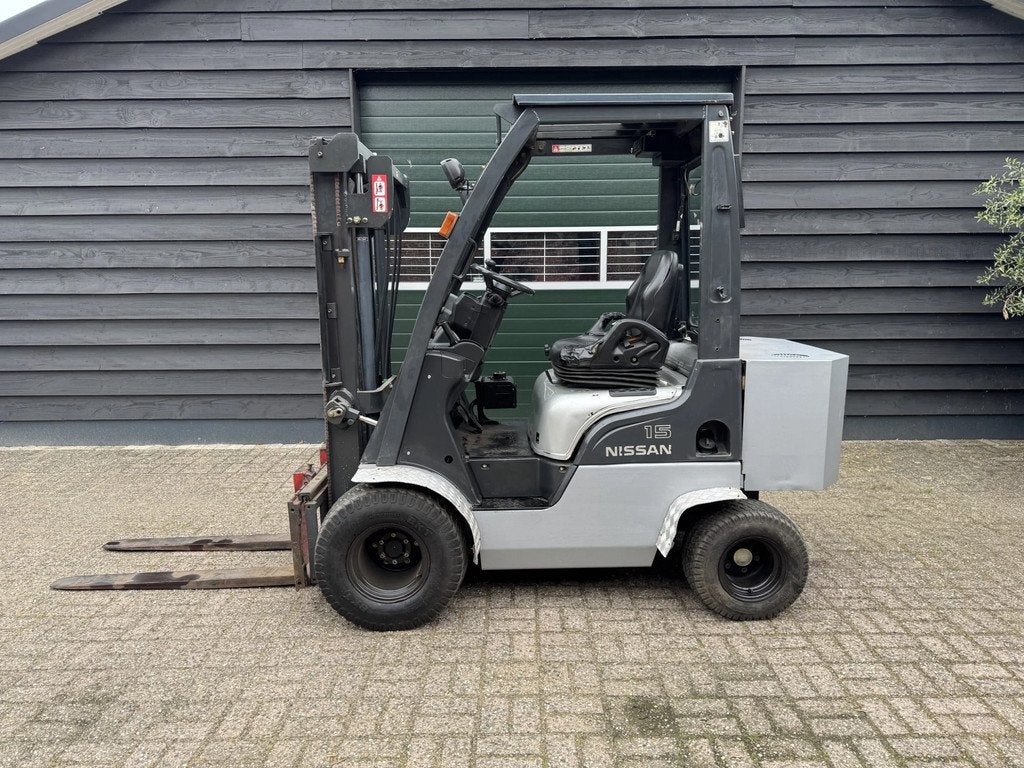 Nissan ruwterreinheftruck (bj 2005), Zakelijke goederen, Machines en Bouw | Heftrucks en Intern transport, Overige aandrijving