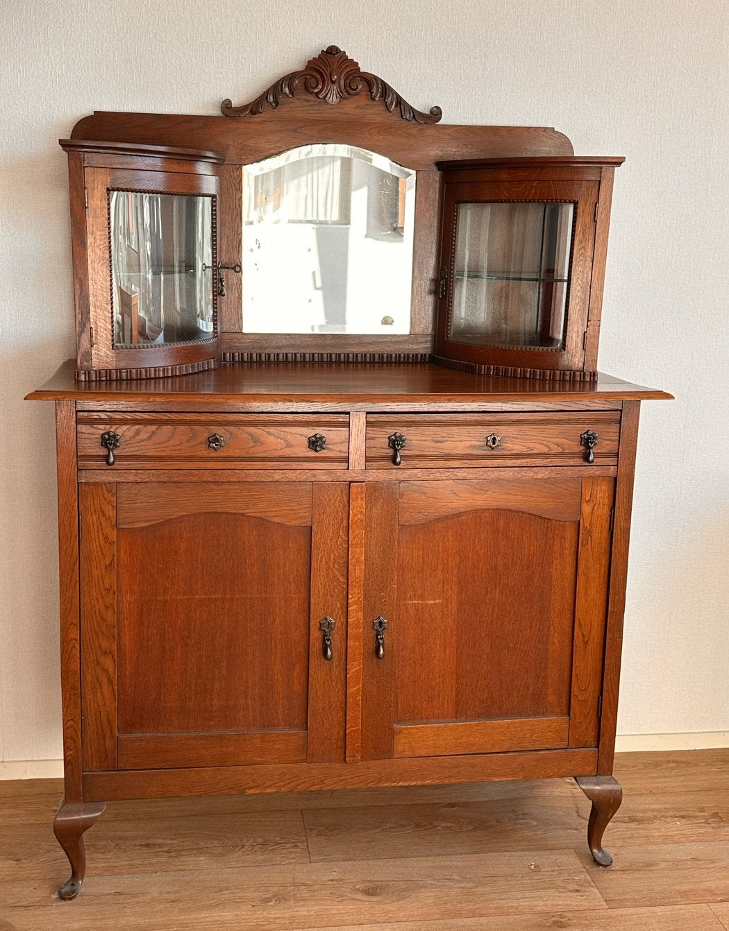 Antiek eiken dressoir met spiegel en vitrinekastjes, Antiek en Kunst, Antiek | Meubels | Kasten, Ophalen