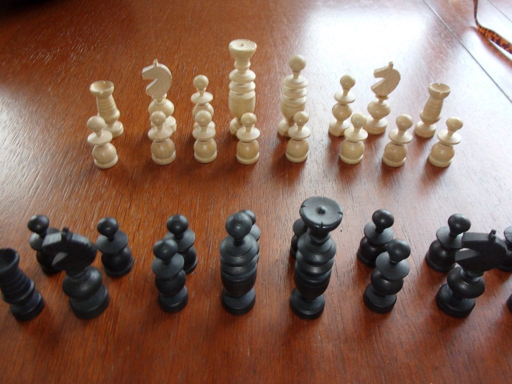 Complete Set SCHAAKSTUKKEN apart Model, in kistje, Een of twee spelers, Ophalen of Verzenden, Gebruikt