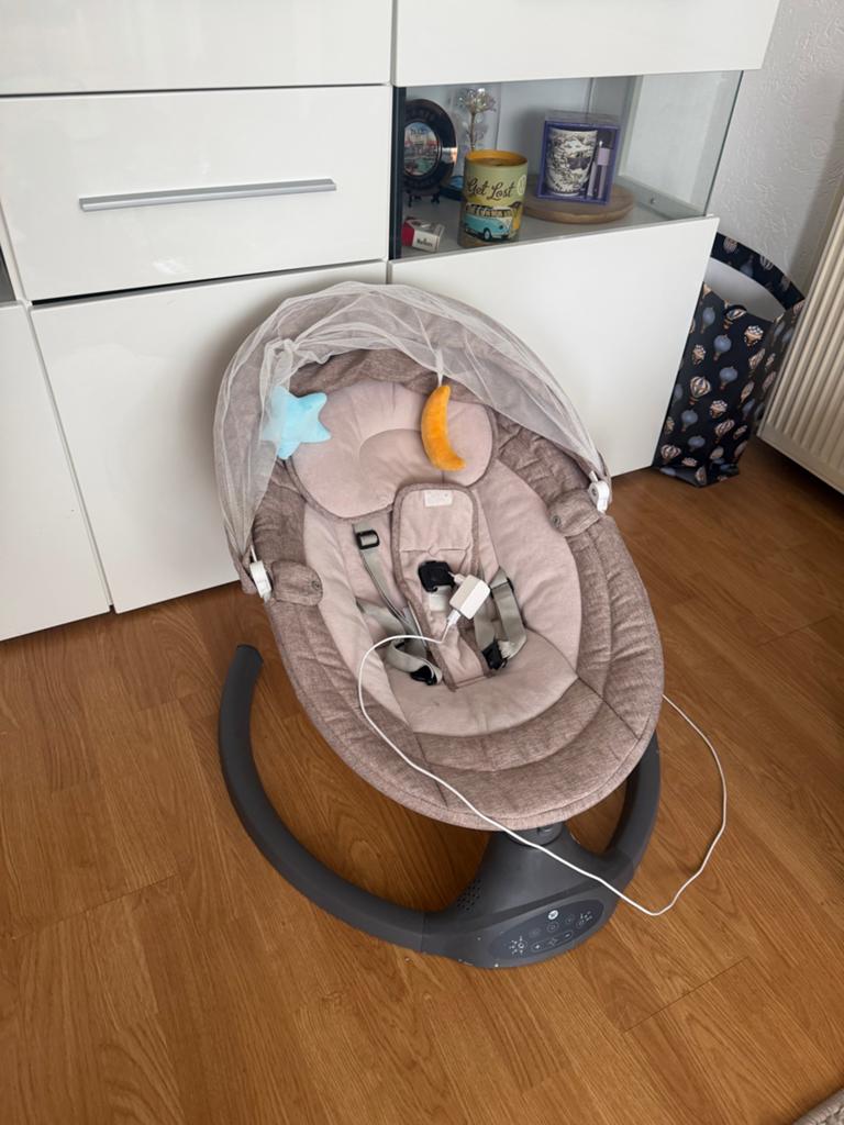 Comfortabele Wipstoel met Muziek en Trillingen, Kinderen en Baby's, Wipstoeltjes, Wipstoel, Ophalen, Overige merken, Met gordel(s) of riempje(s)