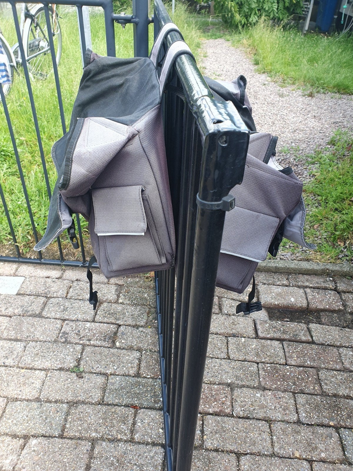 Dubbele fietstassen.Ritsen binnezijde. Sterk!Antraciet, Ophalen of Verzenden, Gebruikt, New Looxs😀
