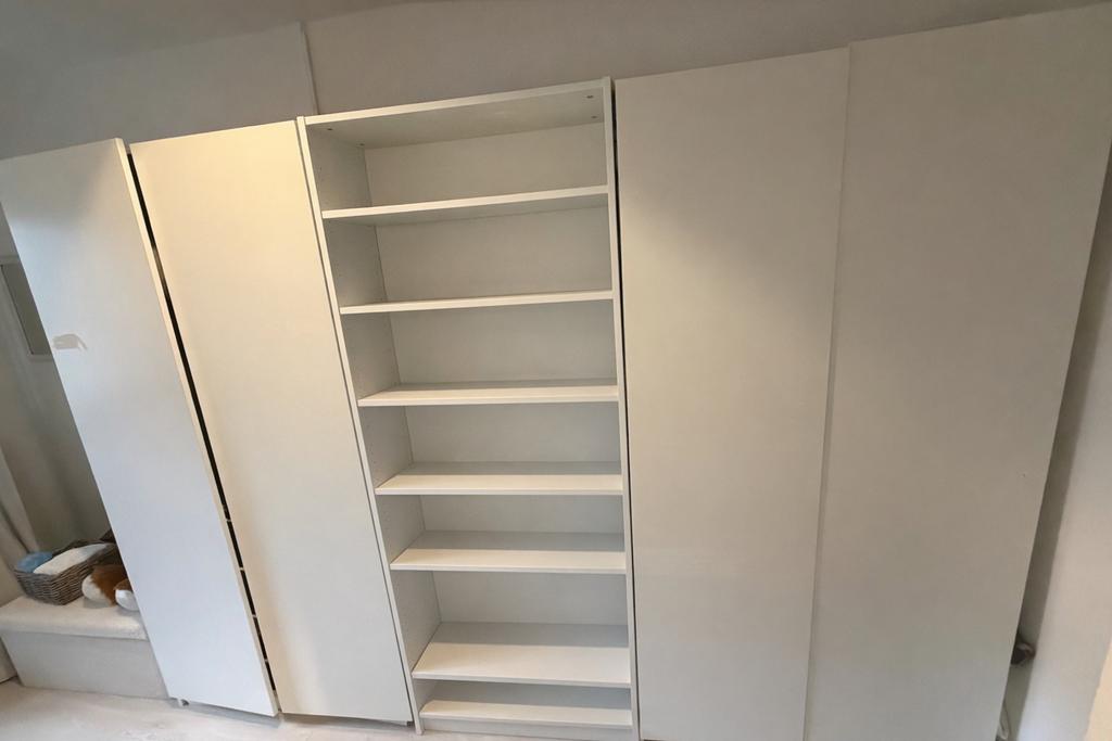 Ikea kast met hier en daar beschadigingen, Huis en Inrichting, Kasten | Roldeurkasten en Archiefkasten, Ophalen, 200 cm of meer