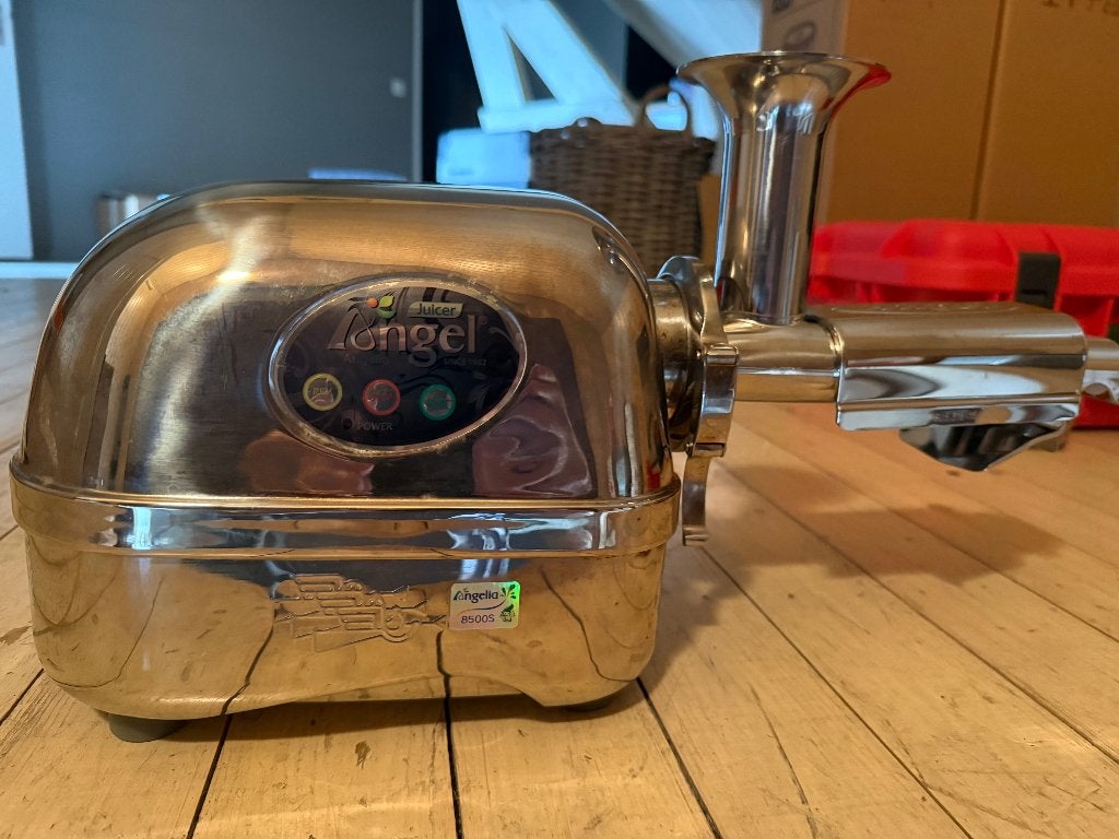 ANGEL JUICER 8500S, Witgoed en Apparatuur, Juicers, Ophalen, Zo goed als nieuw, Elektrisch, Slowjuicer