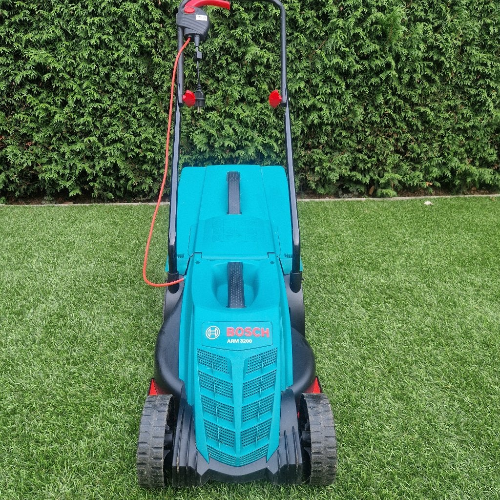 Bosch ARM 3200 Elektrische Grasmaaier - Zo goed als nieuw, Ophalen, Cirkelmaaier, Elektrische grasmaaier, 30 t/m 39 cm