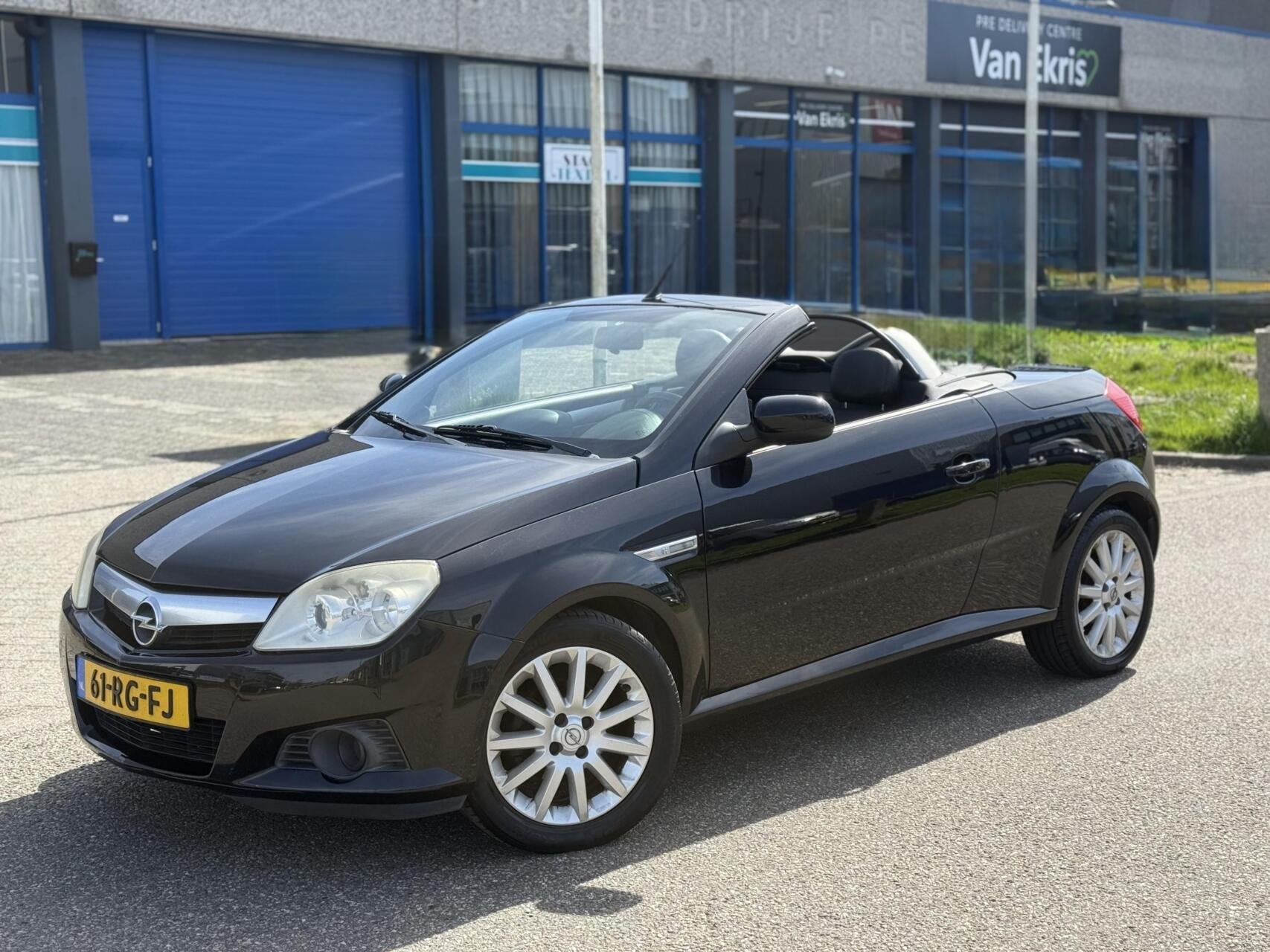 Opel Tigra TwinTop 1.4-16V Enjoy Cabriolet Nieuwe APK&Beurt, Auto's, Voorwielaandrijving, Gebruikt, 4 cilinders, Cabriolet