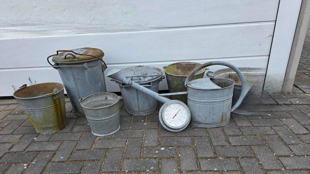 7 Oude zinken rotterdam vuilnisbak gieter emmer teil thermom, Ophalen, Gebruikt