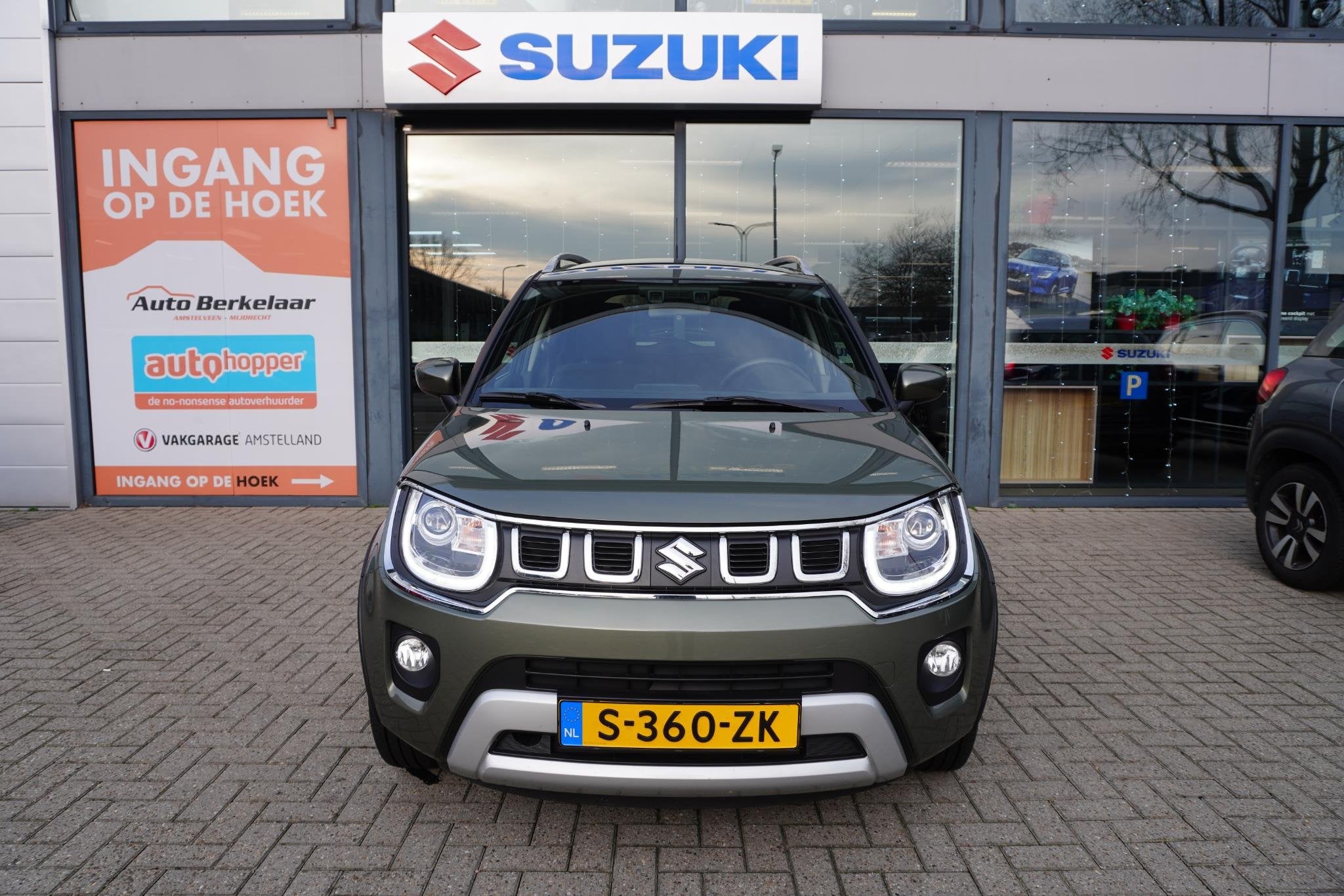 Suzuki Ignis 1.2 Smart Hybrid Select | Spoiler | Navigatie, Voorwielaandrijving, 83 pk, Stof, Gebruikt