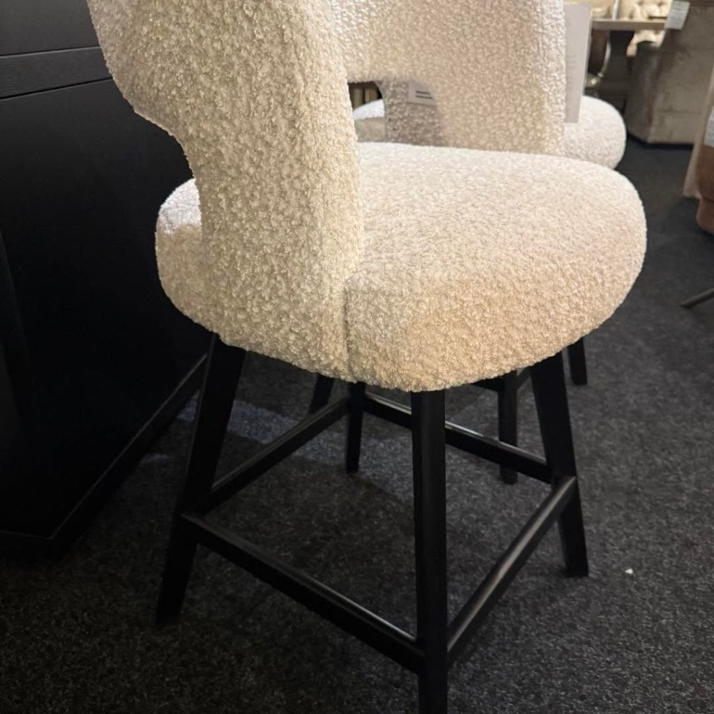 Barkrukken Lois van UrbanSofa, Ophalen, Met voetsteun, Markt 27-29 Wageningen, UrbanSofa