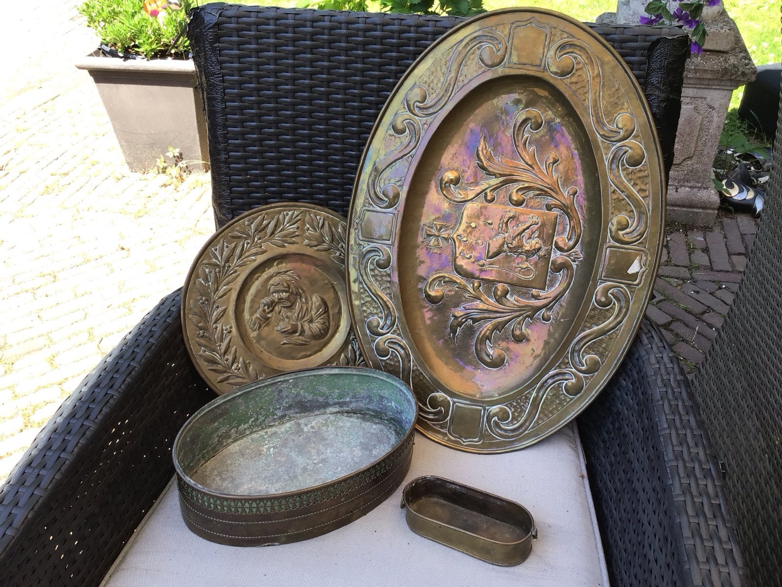 Ovale schaal met leeuw en ronde schaal, koper/brons, Antiek en Kunst, Antiek | Koper en Brons, Ophalen of Verzenden, Koper