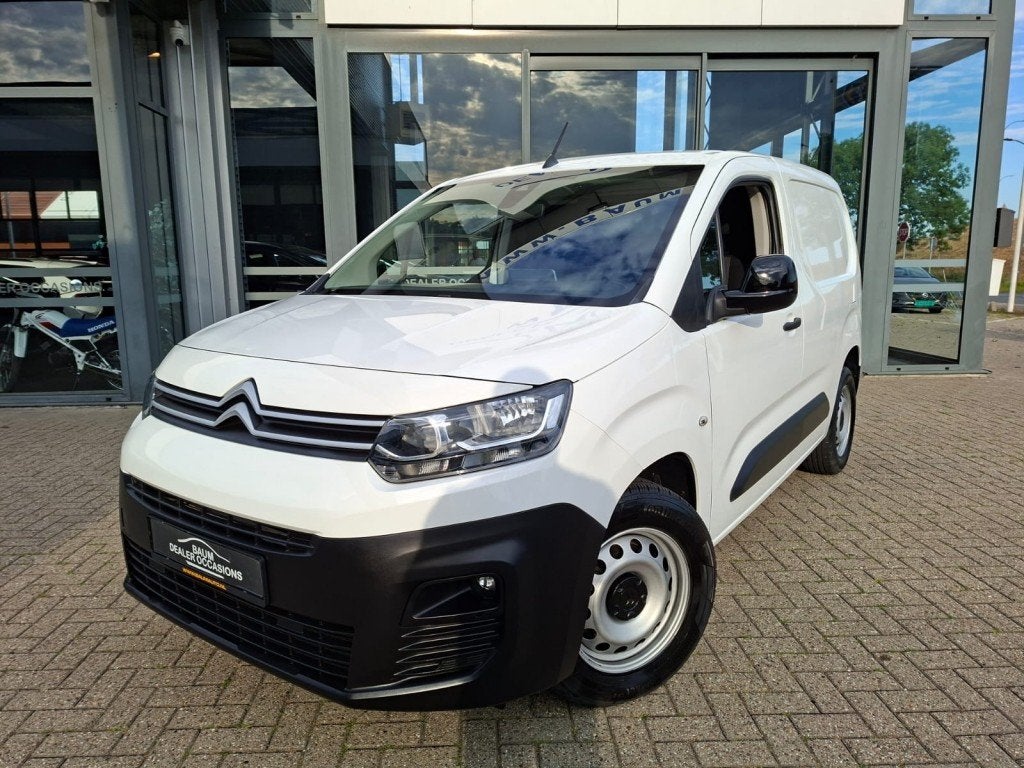 Citroen BERLINGO 1.2 AUTOMAAT 130PK L1H1 NAVI PDC-CAMERA AIR, Auto's, Bestelauto's, Automaat, 1199 cc, Citroën, Wit