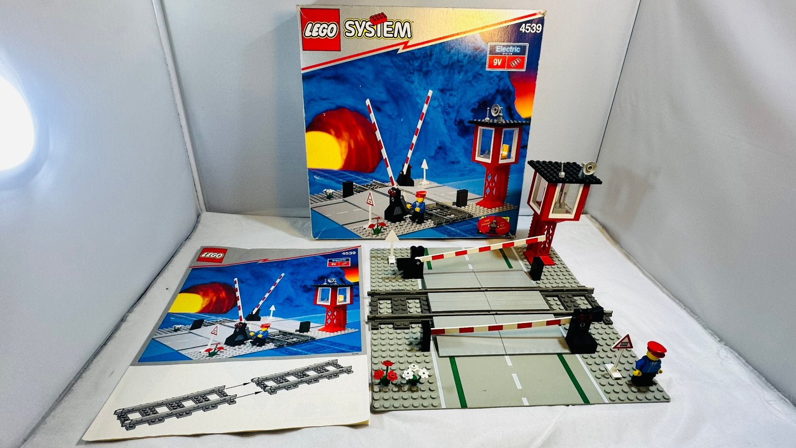 Lego  4539 Manual Level Crossing, Gebruikt, Overige thema's, Lego, Inclusief accessoires