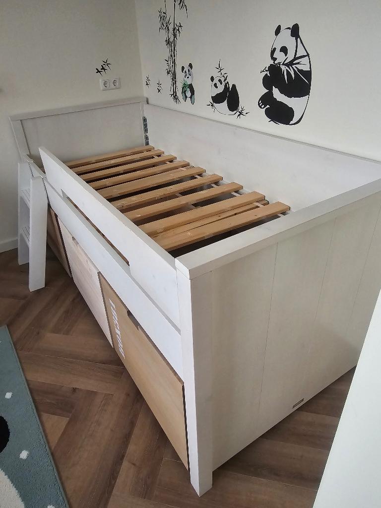 Tiener bed met schoon matras Zo goed als nieuw Almere, Kinderen en Baby's, Kinderkamer | Bedden, 85 tot 100 cm, Zo goed als nieuw
