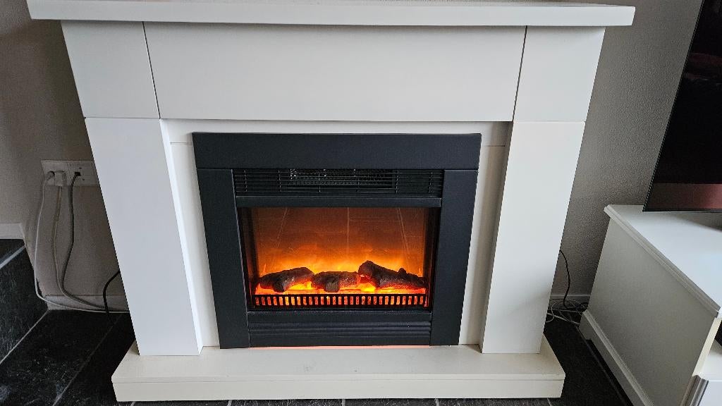 Elektrische haard met ombouw en een verschillende standen, Huis en Inrichting, Haarden, Ophalen, Gebruikt, Vrijstaande haard, Elektrische haard