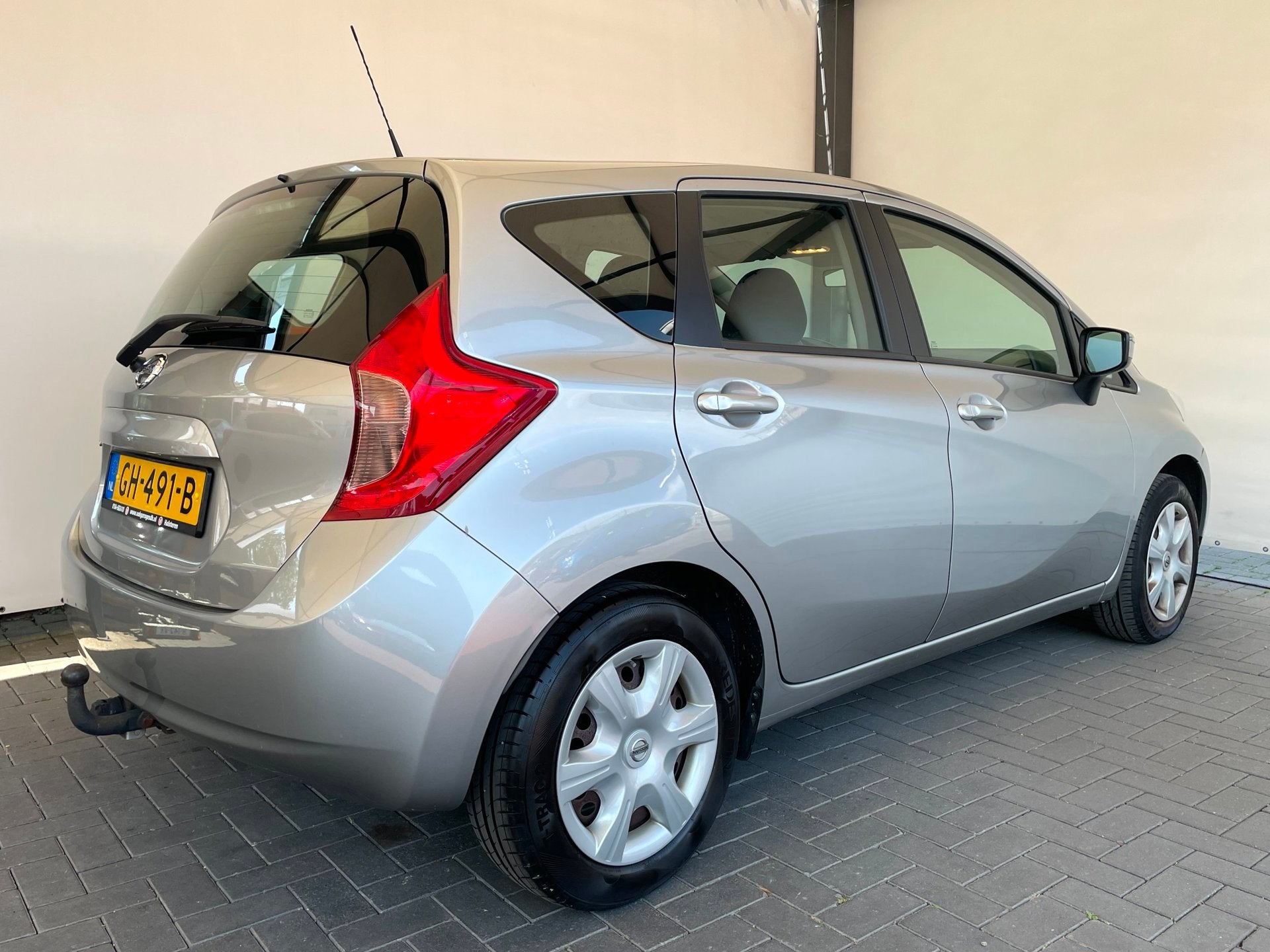 Nissan Note 1.2 Acenta|Zeer nette auto|Airco|Trekhaak, Euro 5, Stof, Zwart, 1198 cc