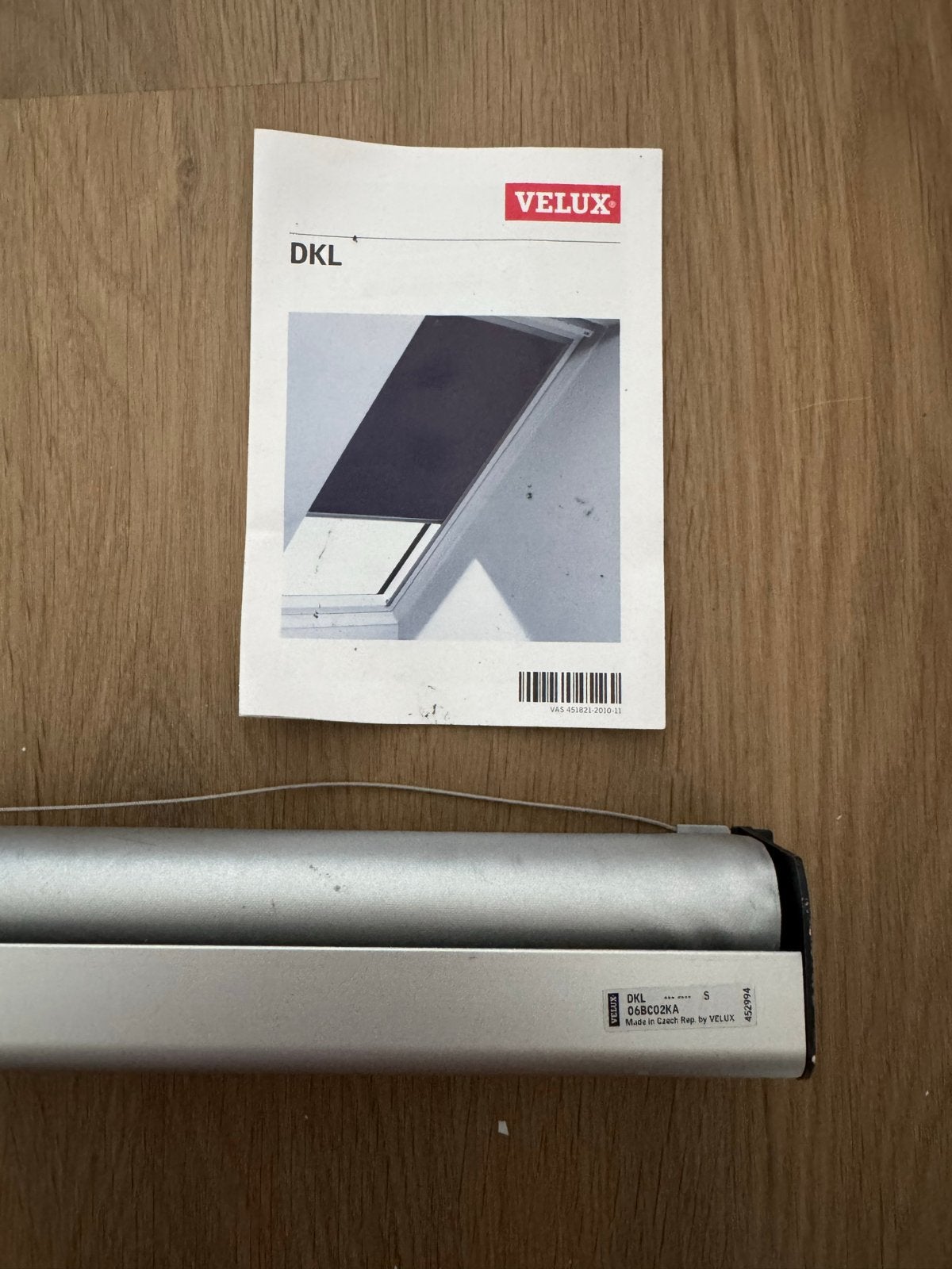 Velux dakraam rolgordijn DKL - 2 stuks, Ophalen, Inclusief montageonderdelen, Gebruikt, Overige merken