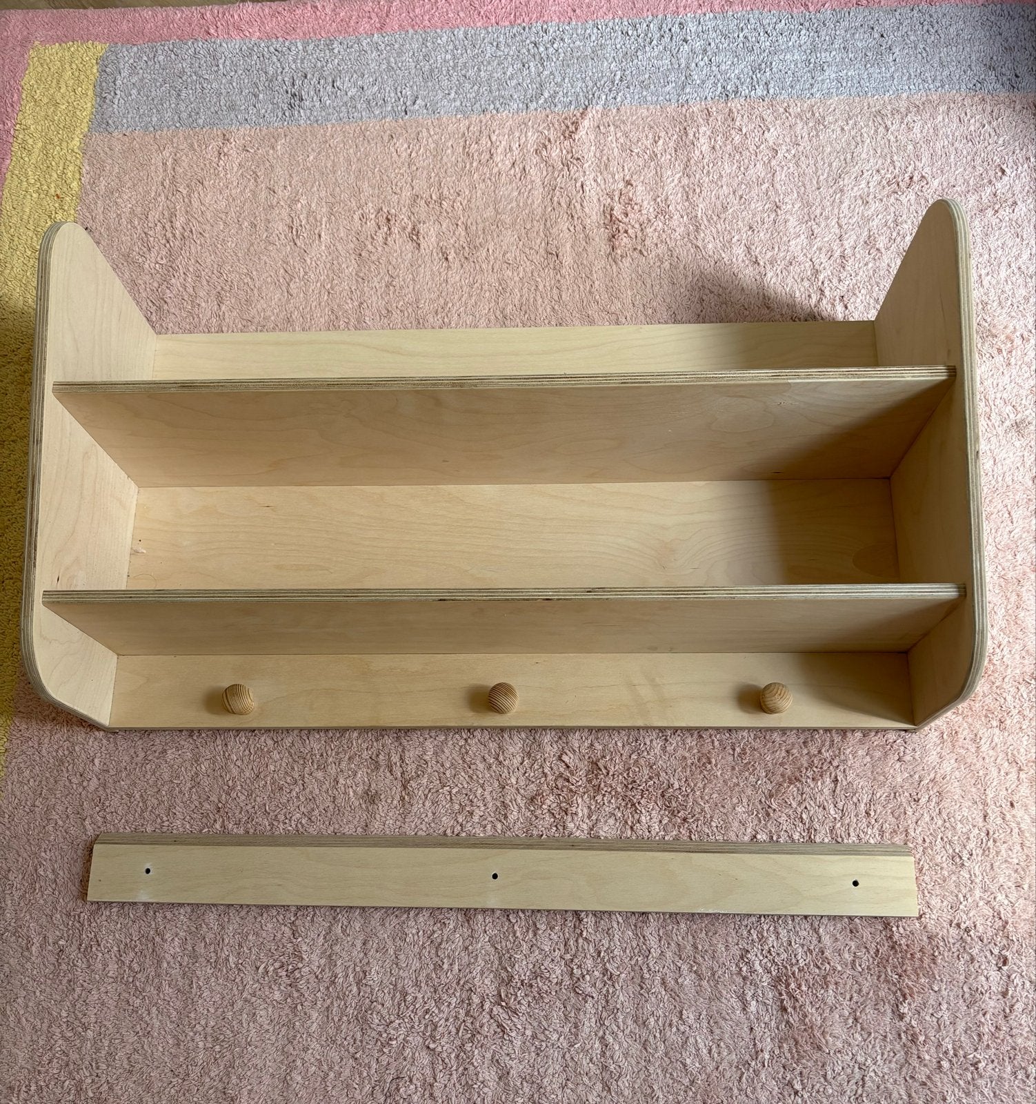 Houten boekenrekje voor boven commode - Onbewerkt hout, Overige merken, Zo goed als nieuw, Opbergmeubel, Ophangbaar