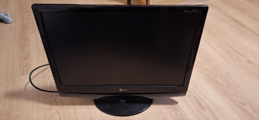 LG Flatron M2294D 22 inch Monitor/TV, Full HD, Zo goed als nieuw, 61 t/m 100 Hz, Ingebouwde speakers