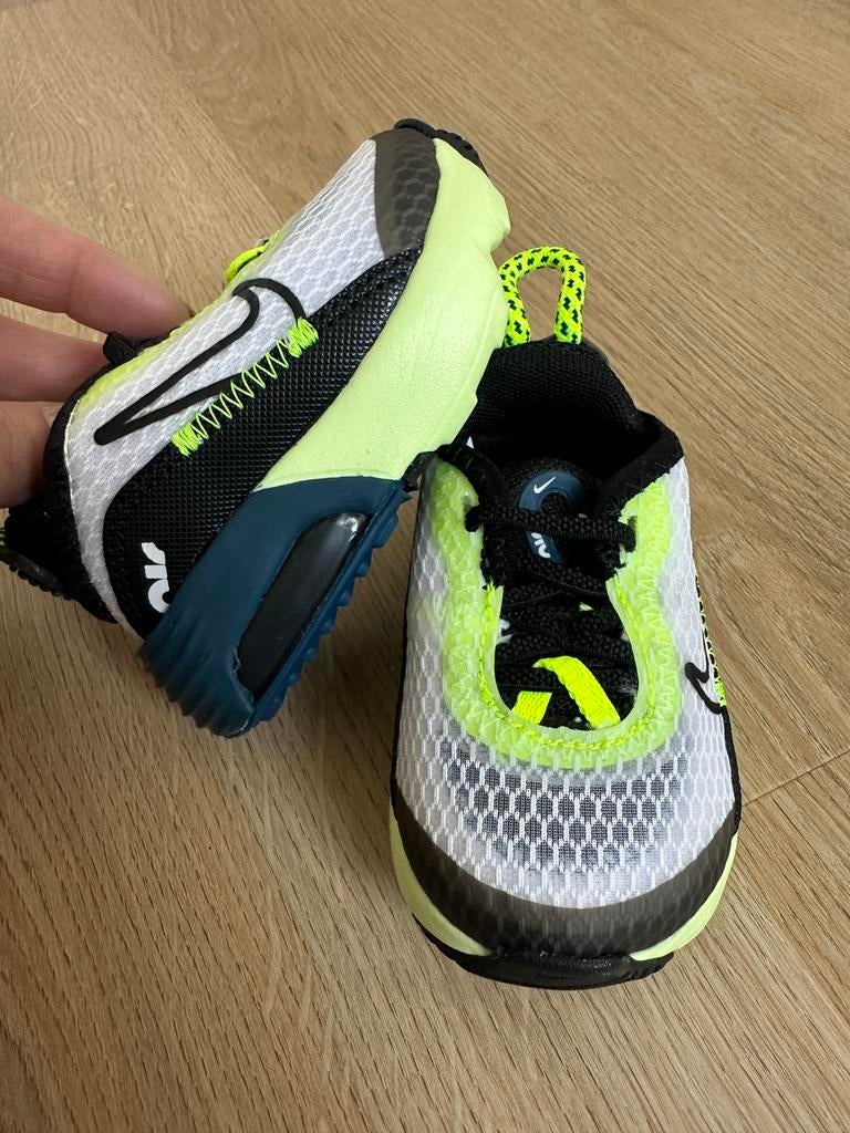 Nike Air Max 2090 (TD) – maat 17 – NIEUW, Ophalen of Verzenden, Zo goed als nieuw, Jongetje of Meisje, Schoentjes