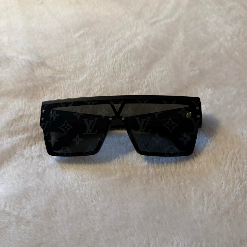 Louis Vuitton LV Waimea L sunglasses  Z1583E, Overige merken, Zonnebril, Zwart, Ophalen of Verzenden