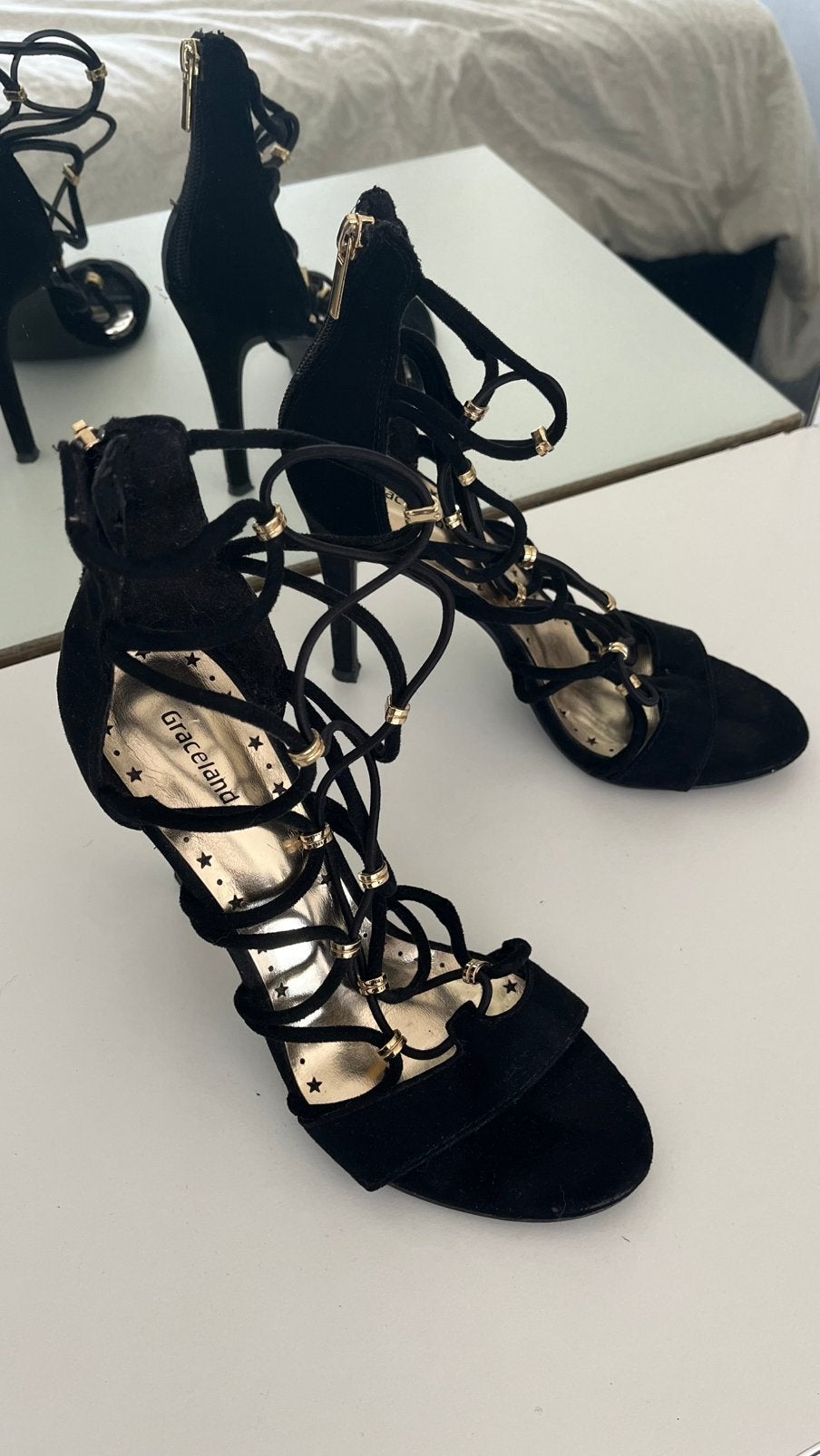 Hoge hakken zwart goud 39, Verzenden, Gedragen, Zwart, Pumps