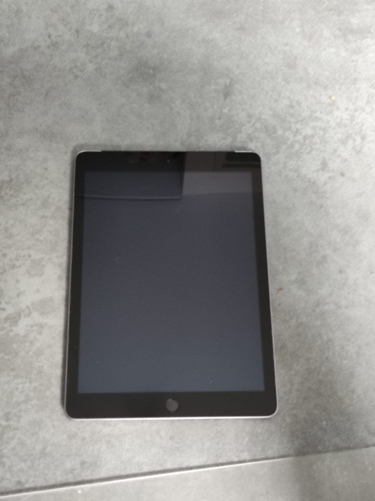Apple iPad 5e generatie (A1823) wifi + cellular, 10 inch, Gebruikt, 32 GB, Apple iPad