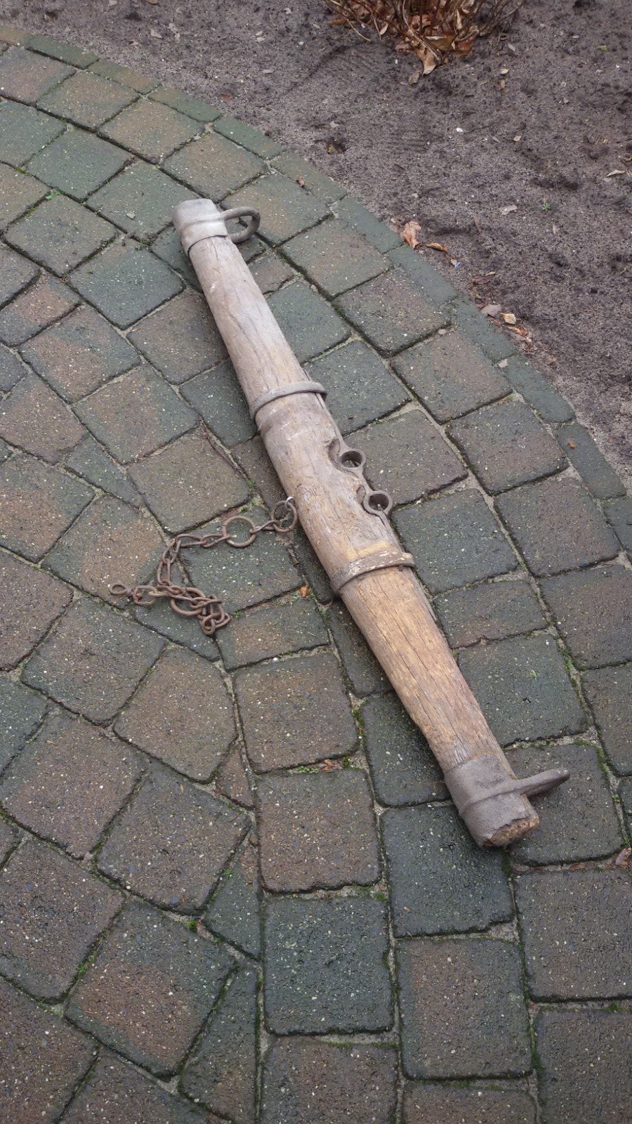 Antieke houten disselboom met ketting, Antiek en Kunst, Ophalen