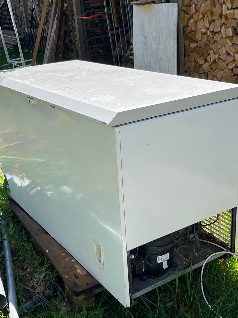 Diepvrieskist Derby  F58 - 104L inhoud, Gebruikt, 100 tot 150 liter, Met aparte vriezer, 45 tot 60 cm