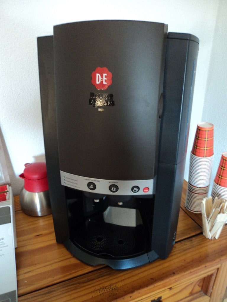 Jonge bruine Cafitesse 50/51 van Douwe Egberts, Ophalen, Afneembaar waterreservoir, Overige typen, 10 kopjes of meer