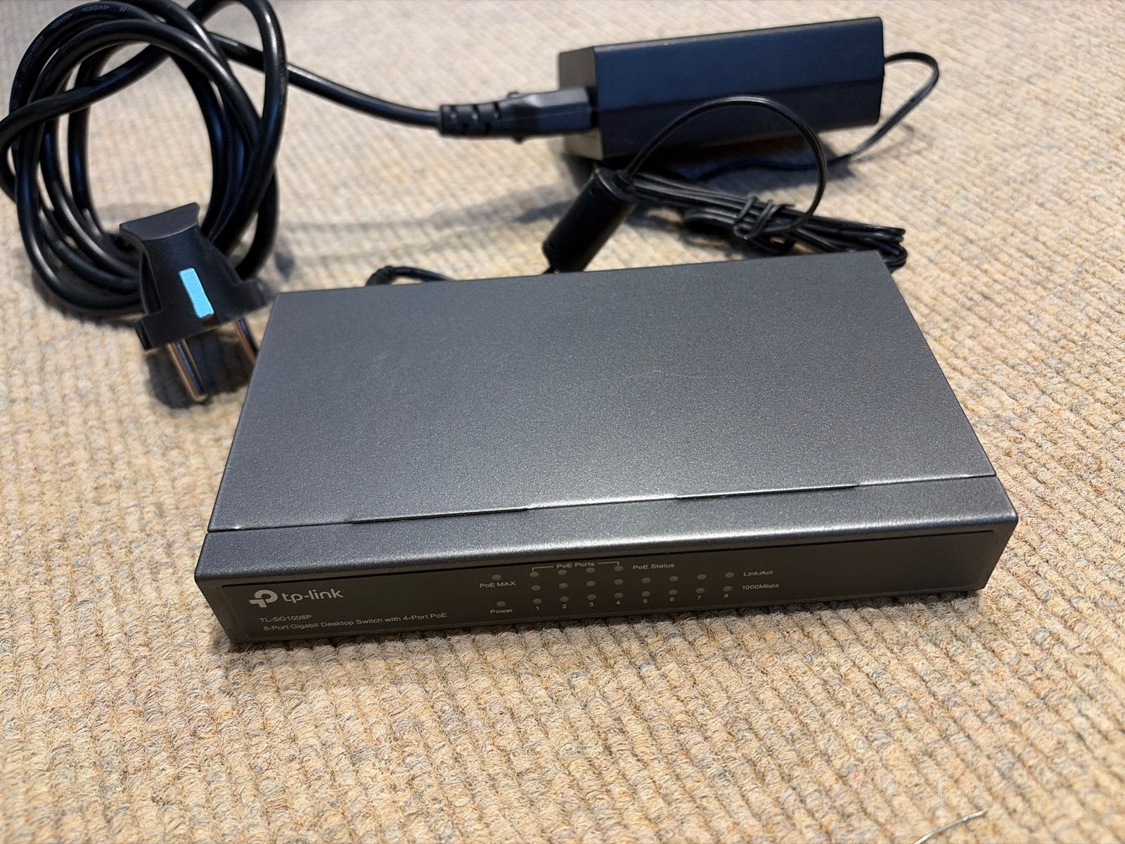 TP-Link 8-poorts Gigabit Desktop Switch met 4-Poort PoE, Ophalen of Verzenden, Zo goed als nieuw