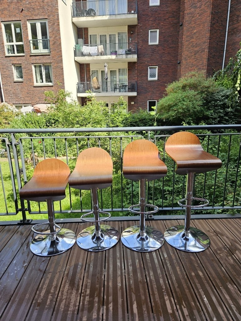 Verstelbare design Draaikrukken / barstoel walnoot chrome, Ophalen, Gebruikt, 60 tot 90 cm, 4 krukken