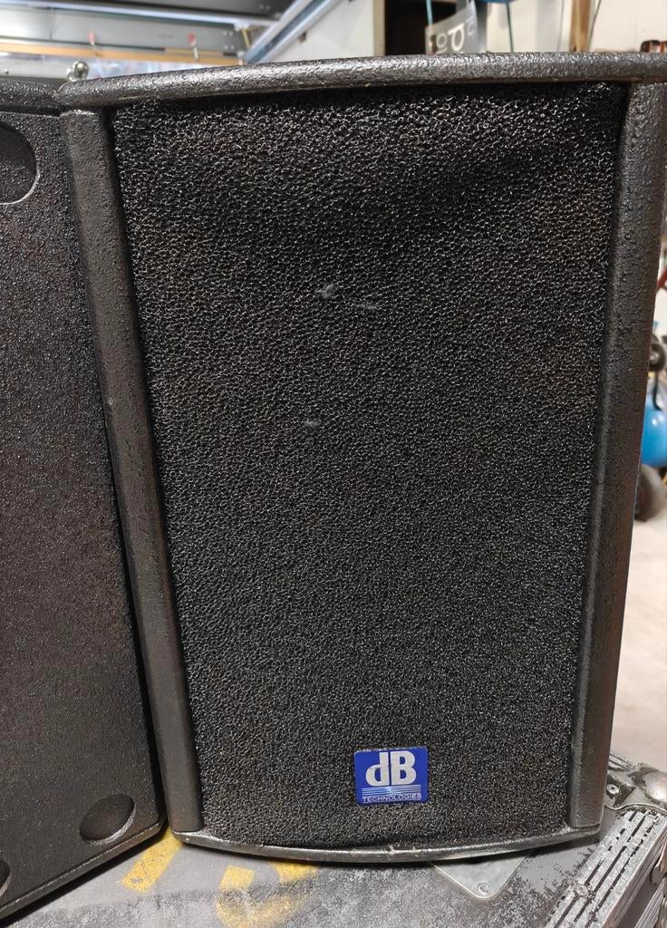 DB technologies Arena 10. 300 watt RMS, Ophalen of Verzenden